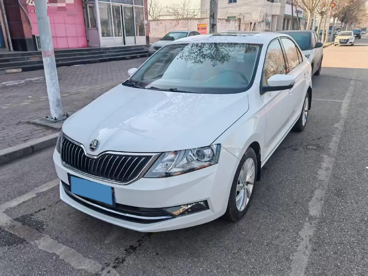 2018 Skoda Rapid 1.6L 110HP L4 5MT