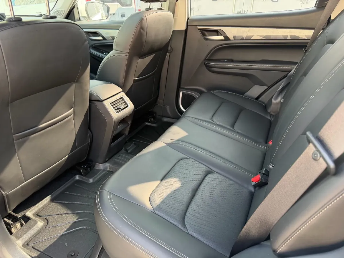 2021 Geely Vision X6 1.4T 141HP L4 6MT,autocango,china used car exporter,china ev exporter,chinese used car exporter,chinese used ev exporter