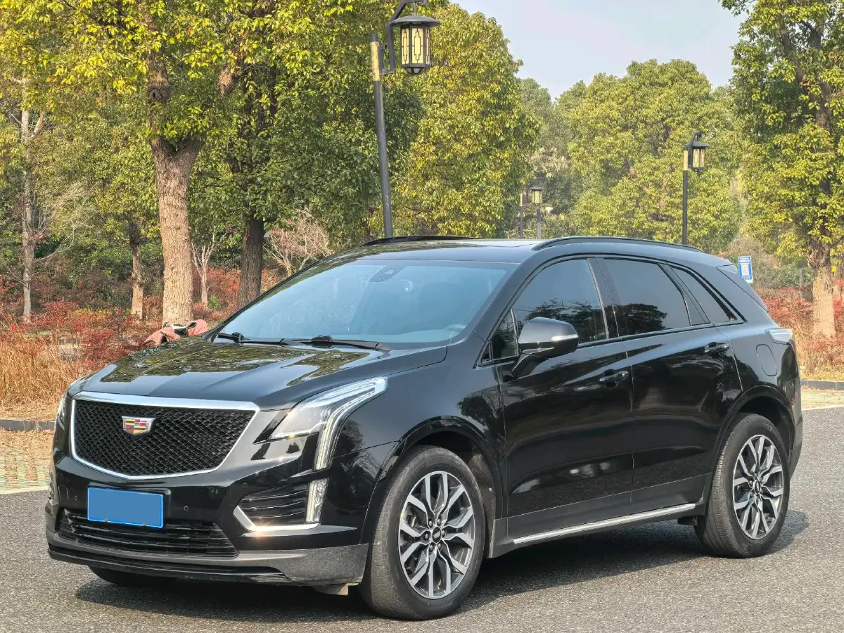 2022 Cadillac XT5 2.0T 237HP L4 9AT