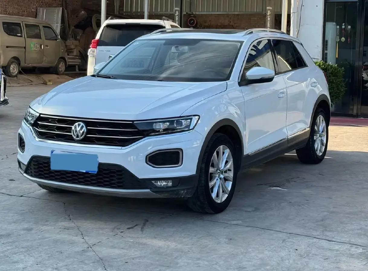 2022 Volkswagen T-Roc 1.4T 150HP L4 7DCT