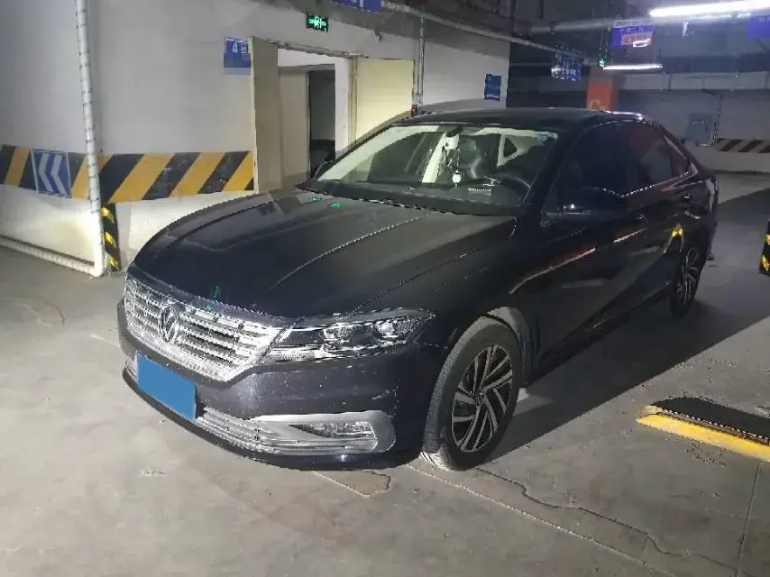 2022 Volkswagen Sagitar 1.2T 116HP L4 7DCT