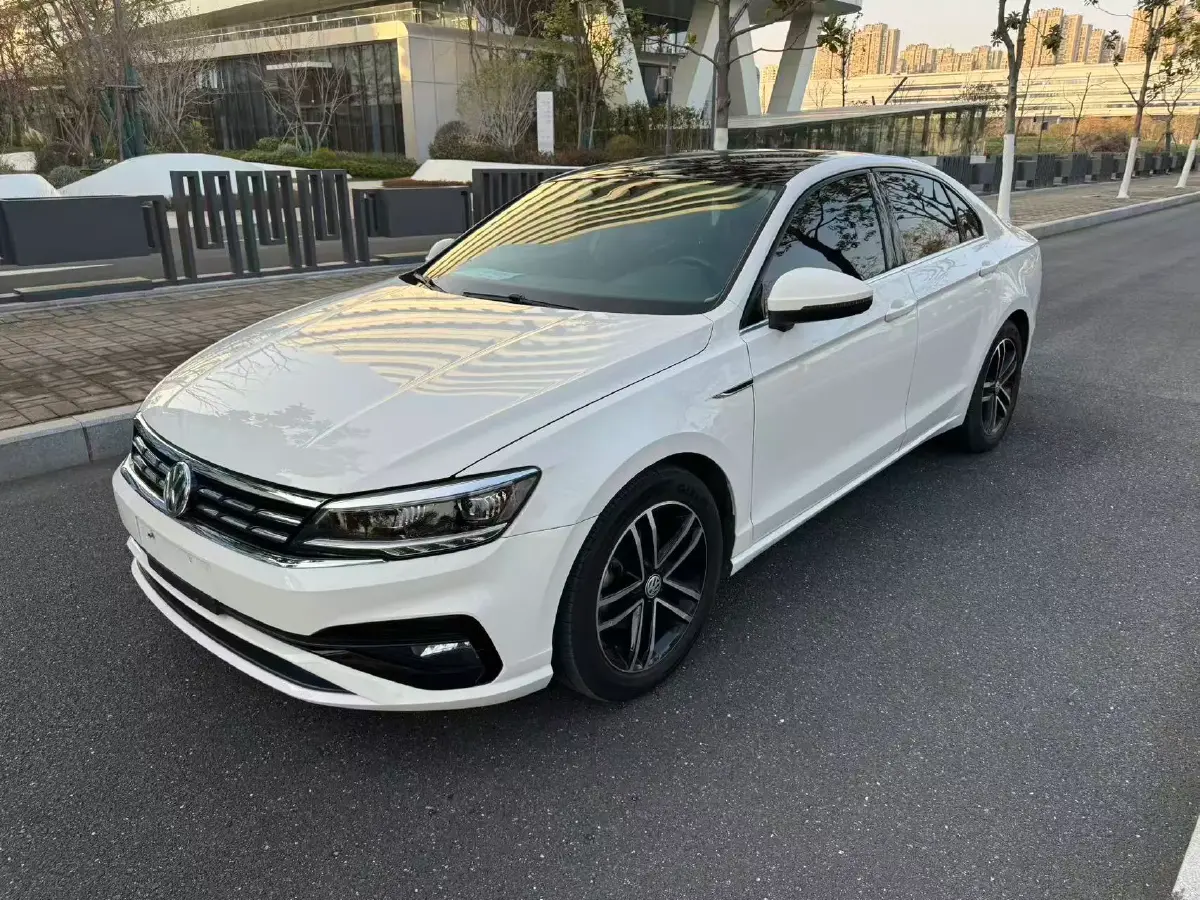2019 Volkswagen Passat 1.4T 150HP L4 7DCT