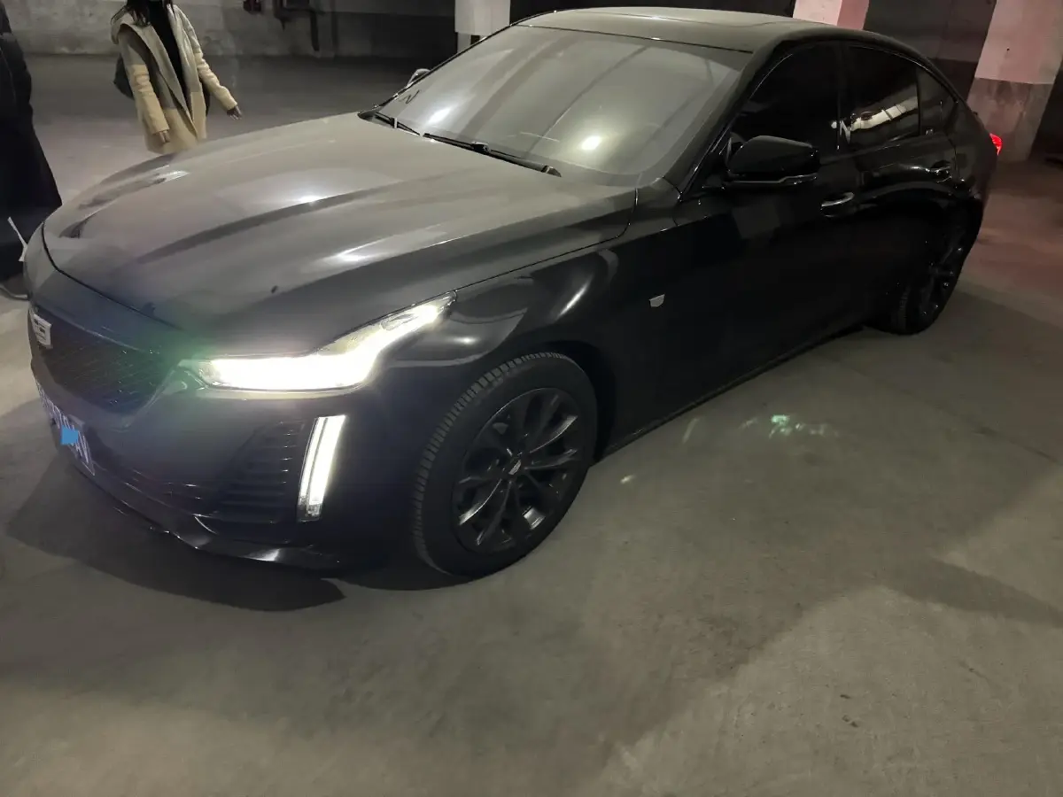 2023 Cadillac CT5 2.0T 237HP L4 10AT