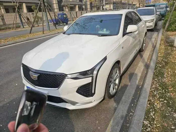 2022 Cadillac CT4 2.0T 237HP L4 8AT