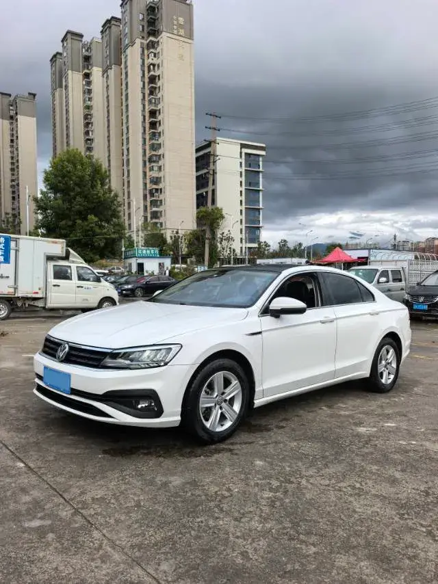 2019 Volkswagen T-Cross 1.4T 150HP L4 7DCT