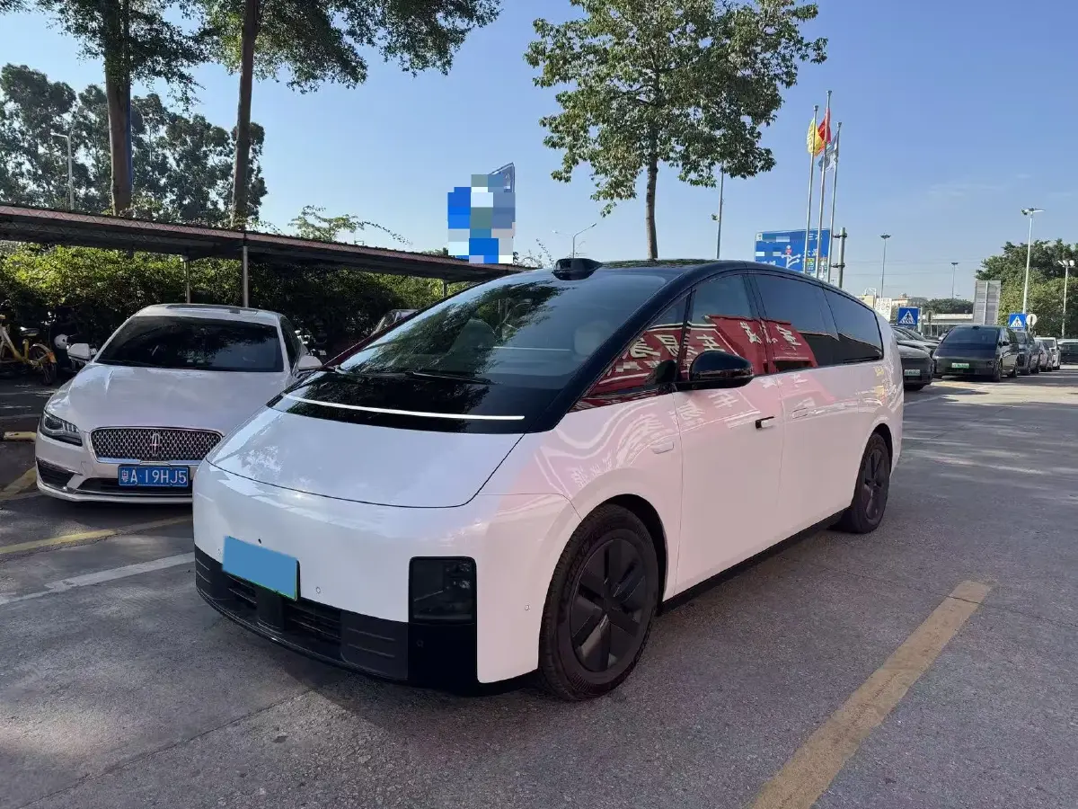 2024 Li MEGA BEV 102.7KWH