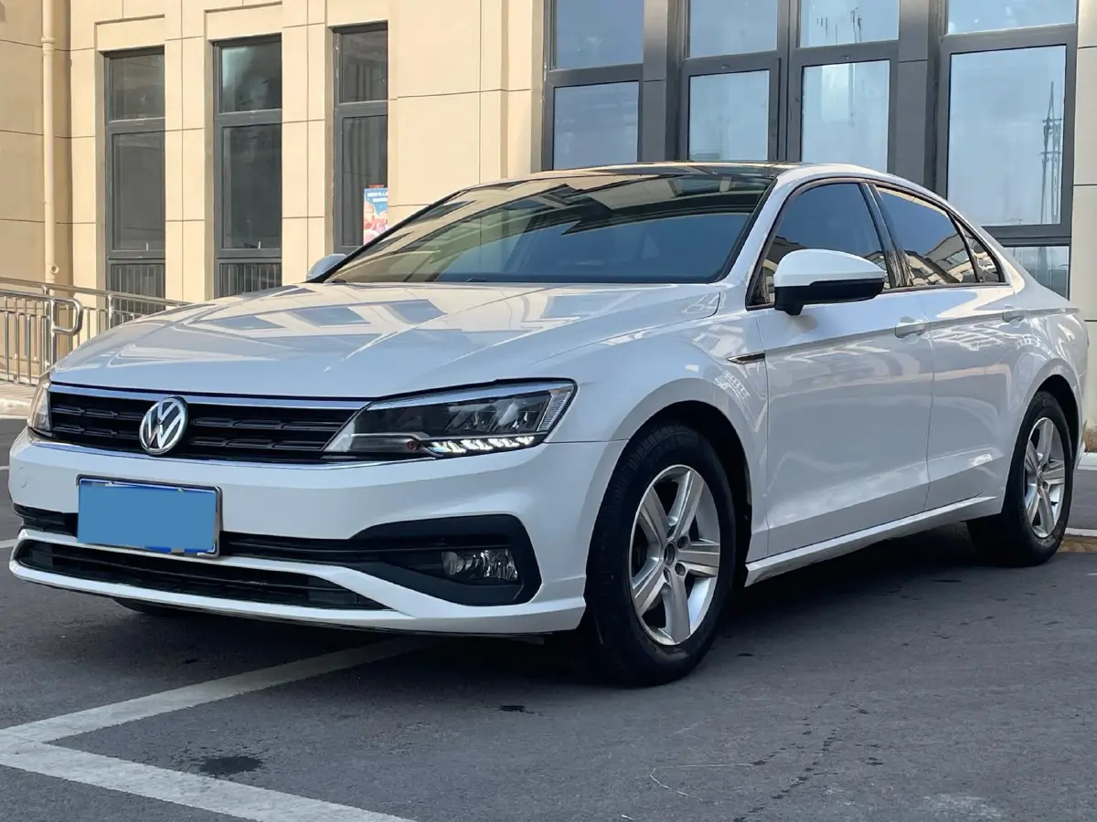 2019 Volkswagen T-Cross 1.4T 150HP L4 7DCT