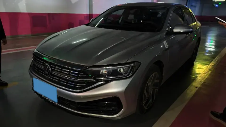 2023 Volkswagen Sagitar 1.5T 160HP L4 7DCT