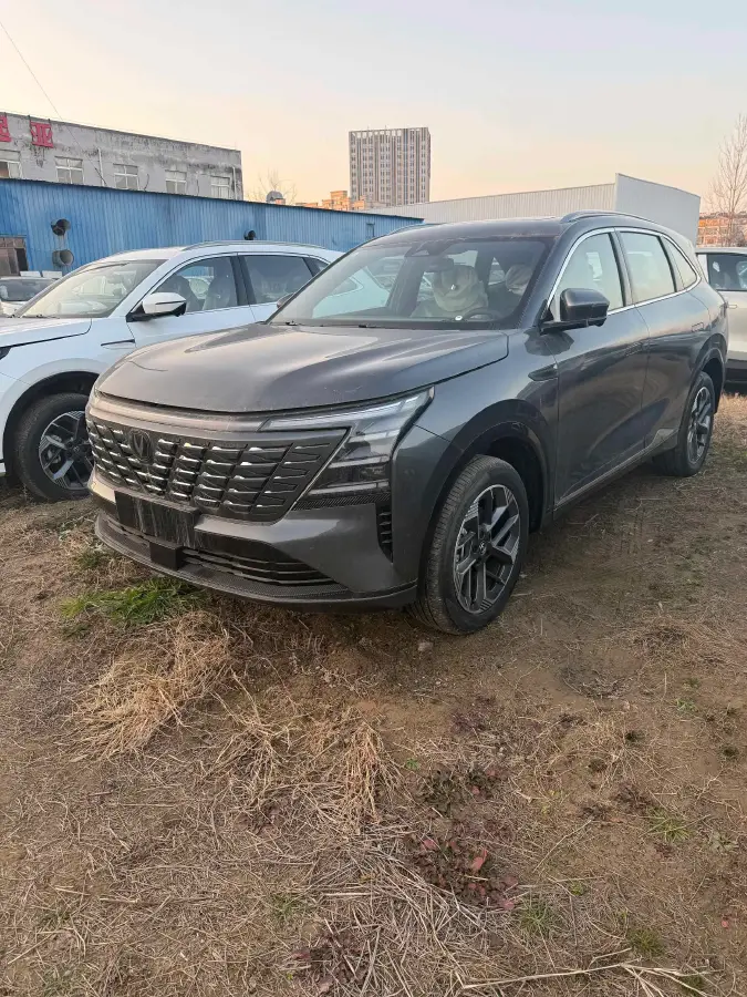 2025 ChangAn CS75 Plus 1.5T 192HP L4 8AT