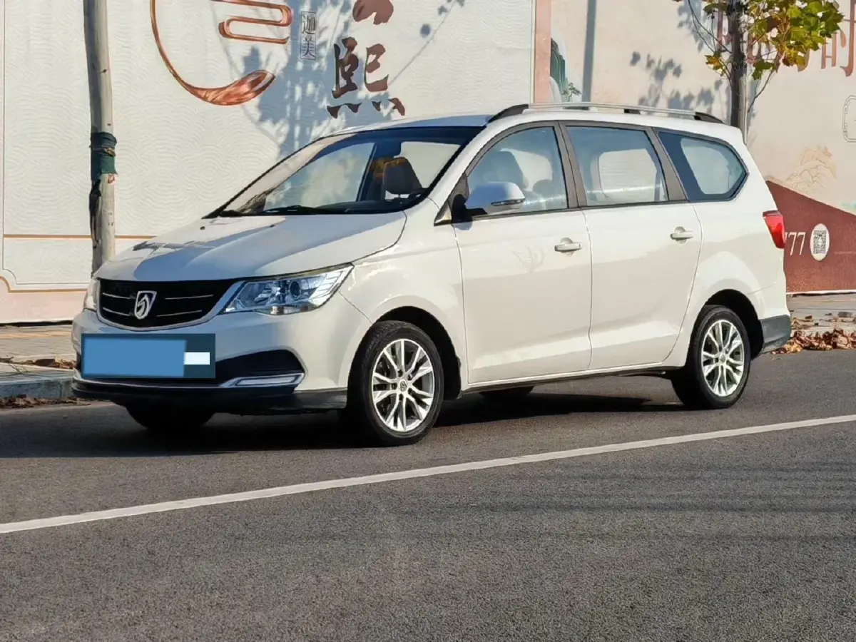 2016 BaoJun 730 1.5L 112HP L4 5MT