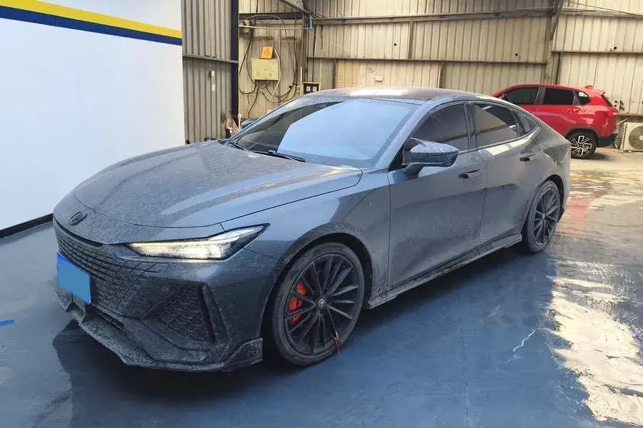 2023 ChangAn UNI-V 2.0T 233HP L4 8AT