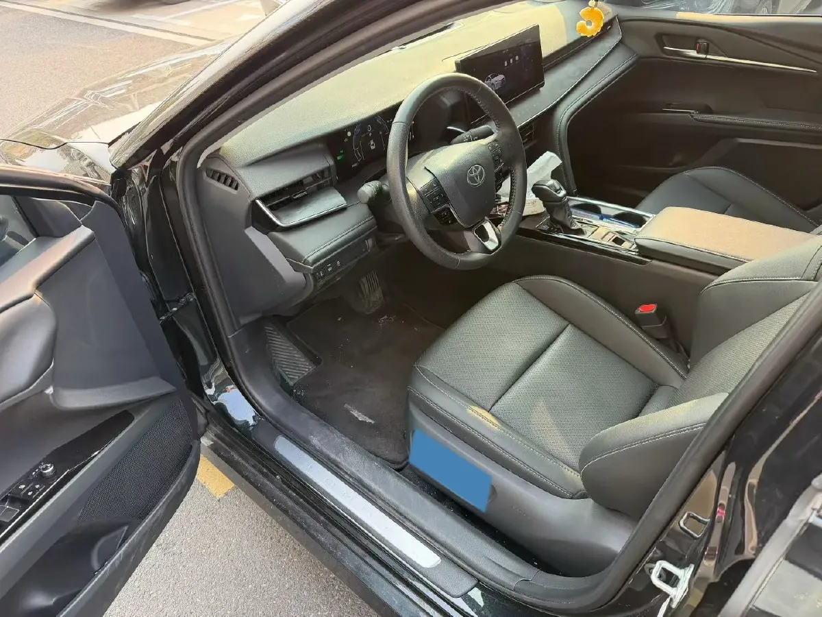 2024 Toyota Camry 2.0L 152HP L4 E-CVT Hybrid,autocango,china used car exporter,china ev exporter,chinese used car exporter,chinese used ev exporter