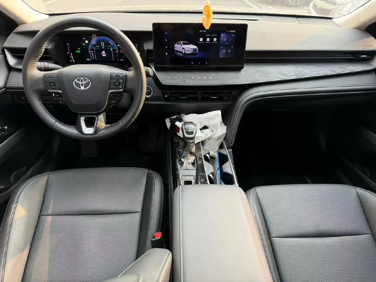 2024 Toyota Camry 2.0L 152HP L4 E-CVT Hybrid,autocango,china used car exporter,china ev exporter,chinese used car exporter,chinese used ev exporter