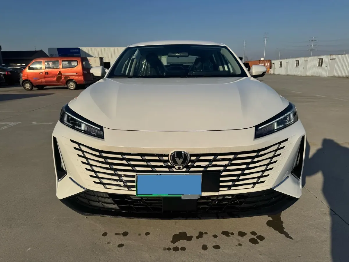 2025 ChangAn EadoPHEV 1.5L 98HP L4 E-CVT PHEV,autocango,china used car exporter,china ev exporter,chinese used car exporter,chinese used ev exporter