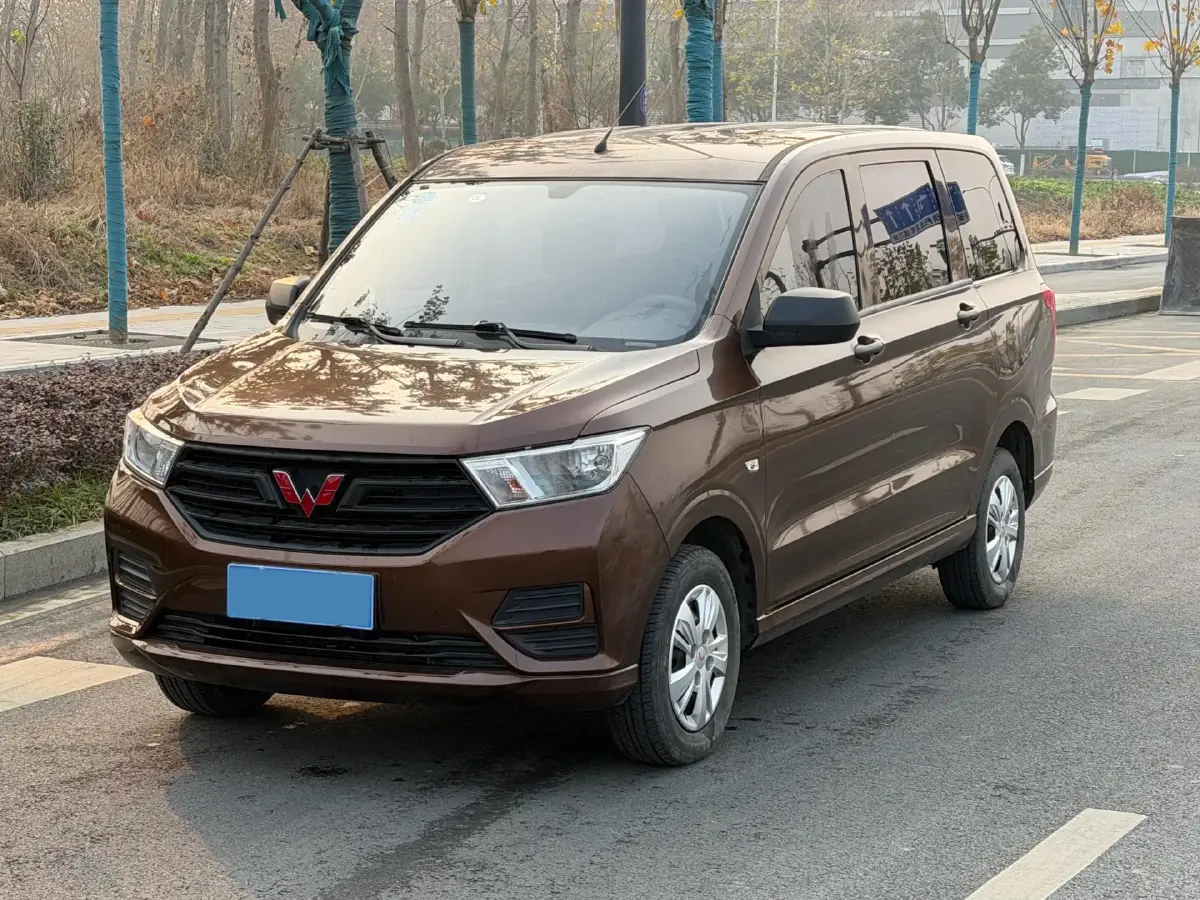 2019 WuLing HongGuang 1.5L 105HP L4 5MT