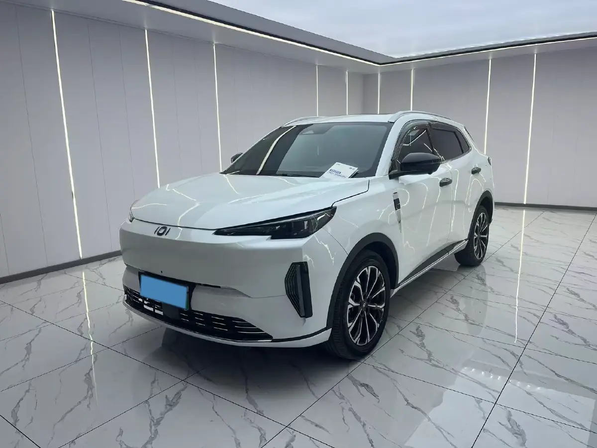 2025 ChangAn CS55PLUS PHEV 1.5L 98HP L4 E-CVT PHEV