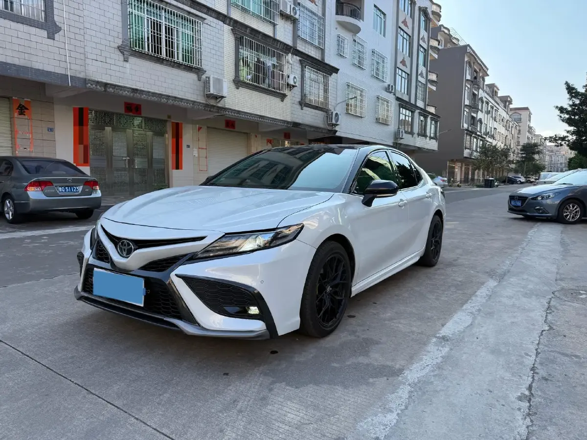 2021 Toyota Camry 2.0L 178HP L4 CVT