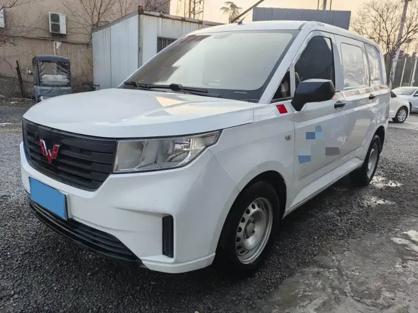 2019 WuLing HongGuang Plus 1.5T 147HP L4 6MT