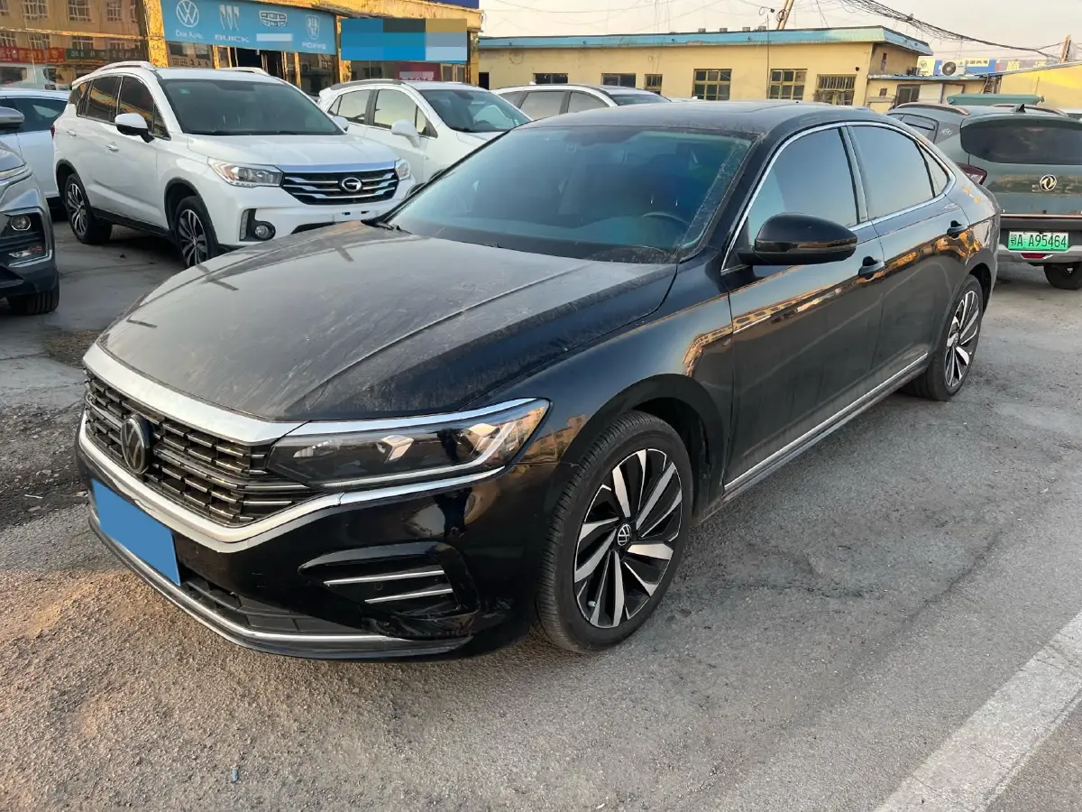 2023 Volkswagen Passat 2.0T 186HP L4 7DCT