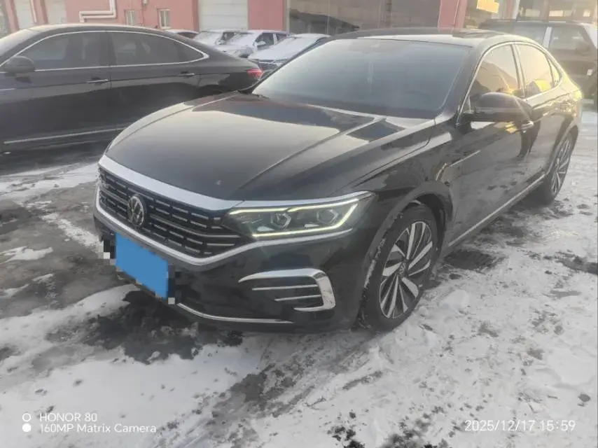 2024 Volkswagen Passat 2.0T 220HP L4 7DCT