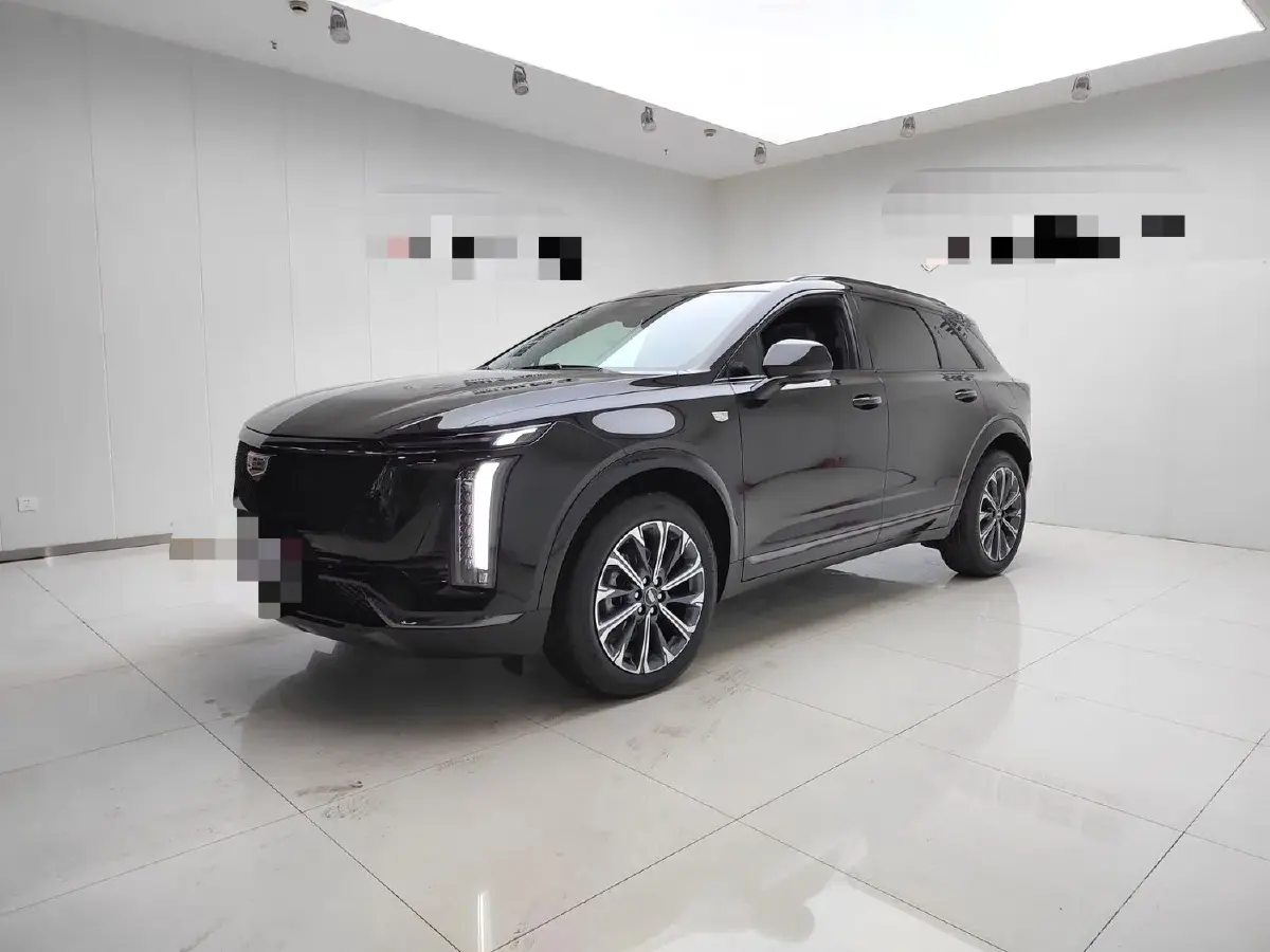 2025 Cadillac XT5 2.0T 237HP L4 9AT