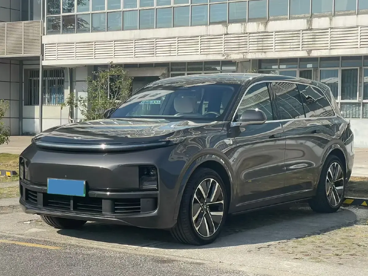 2023 Li L9 Range Extended 154HP REEV 42.6KWH