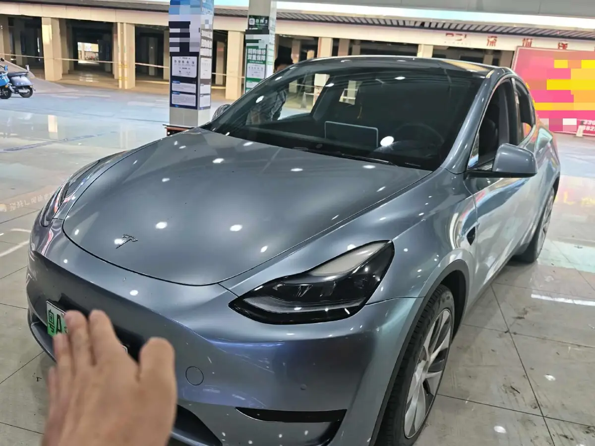 2022 Tesla Model Y BEV 60KWH