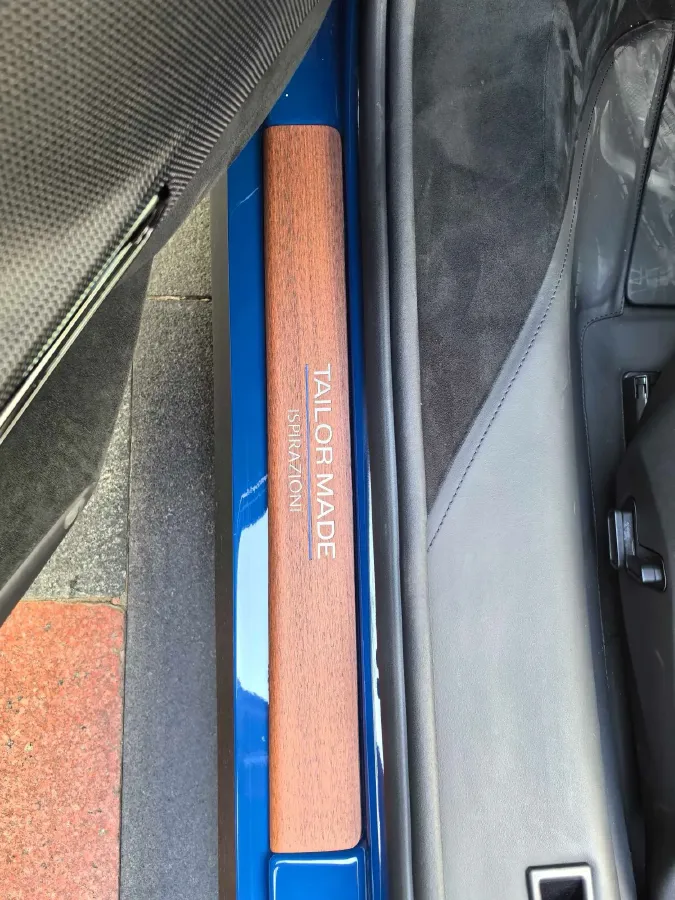 2021 Ferrari SF90 3.9T 781HP V8 8DCT PHEV 7.9KWH,autocango,china used car exporter,china ev exporter,chinese used car exporter,chinese used ev exporter