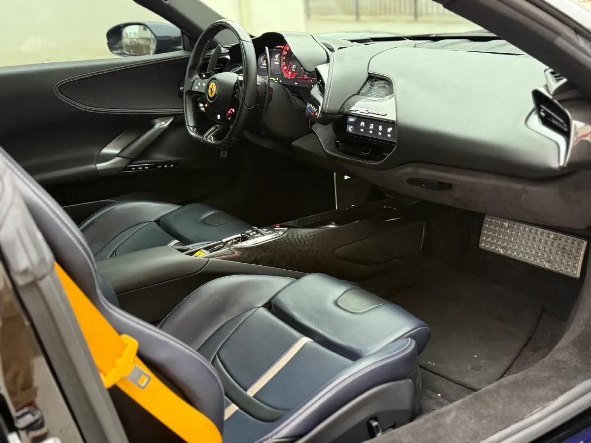 2020 Ferrari SF90 3.9T 781HP V8 8DCT PHEV 7.9KWH,autocango,china used car exporter,china ev exporter,chinese used car exporter,chinese used ev exporter