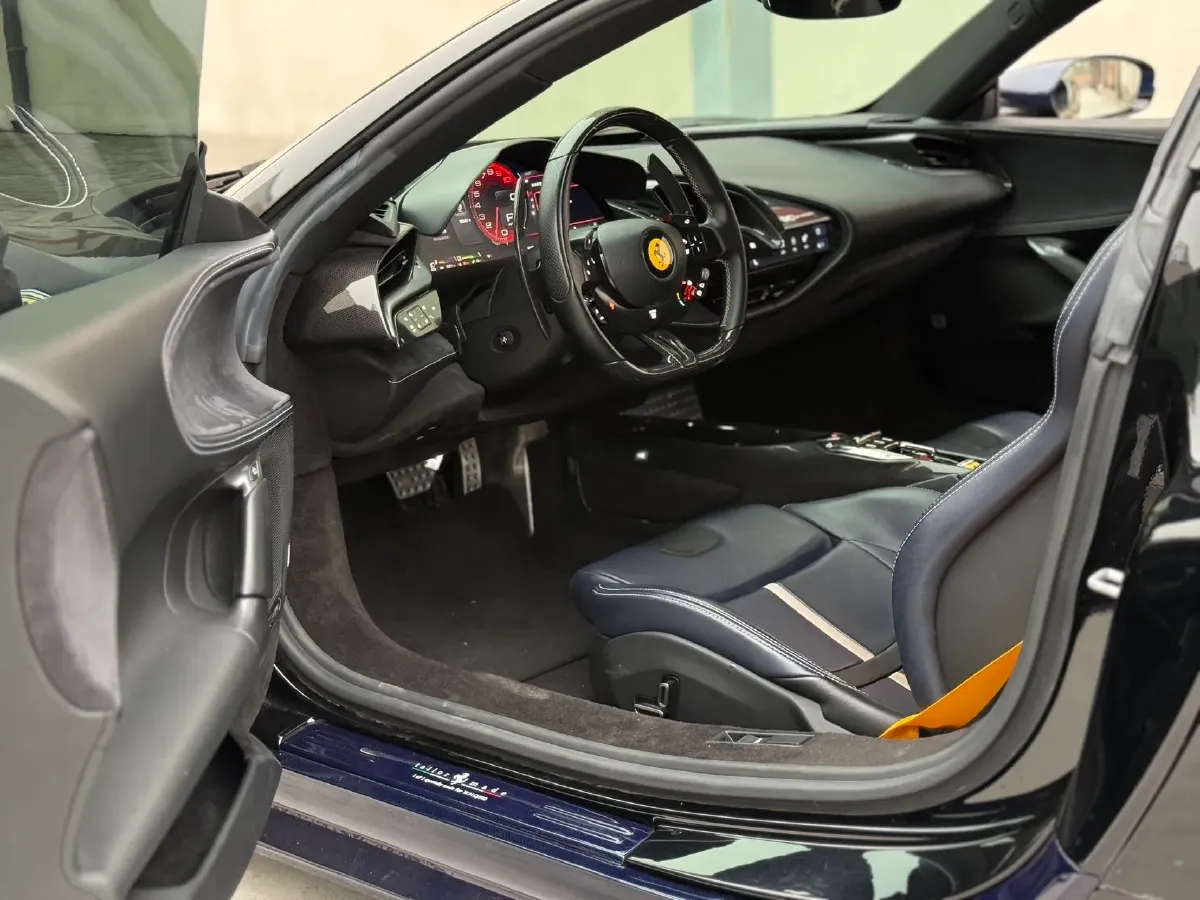 2020 Ferrari SF90 3.9T 781HP V8 8DCT PHEV 7.9KWH,autocango,china used car exporter,china ev exporter,chinese used car exporter,chinese used ev exporter