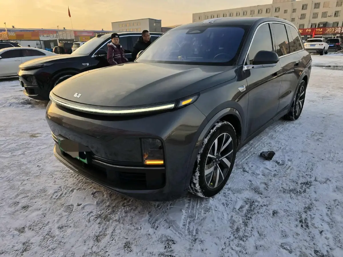 2023 Li L8 Range Extended 154HP REEV 40.9KWH