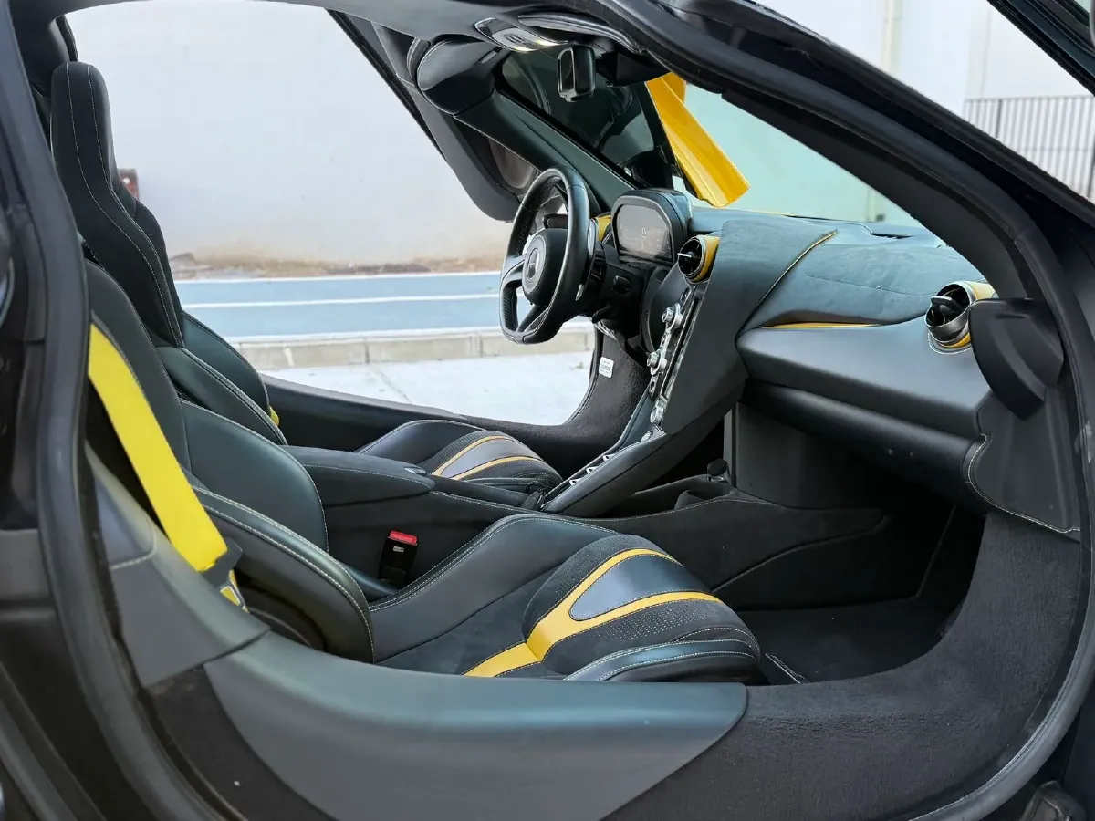 2017 McLaren 720S 4.0T 720HP V8 7DCT,autocango,china used car exporter,china ev exporter,chinese used car exporter,chinese used ev exporter