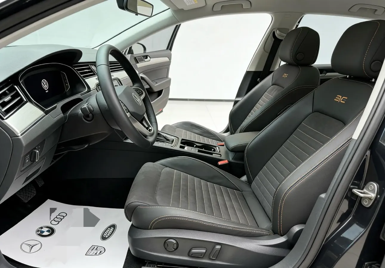 2020 Volkswagen Magotan 2.0T 186HP L4 7DCT,autocango,china used car exporter,china ev exporter,chinese used car exporter,chinese used ev exporter