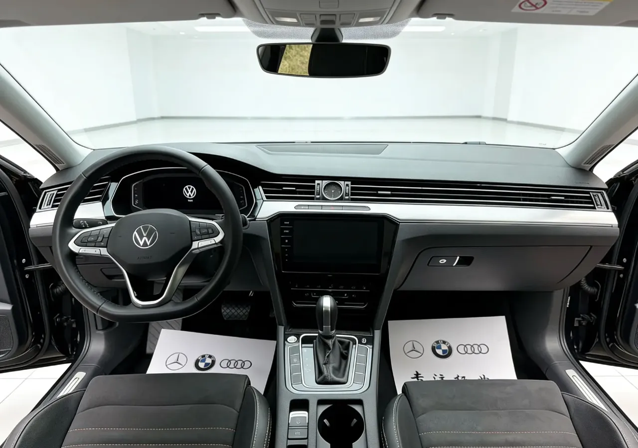 2020 Volkswagen Magotan 2.0T 186HP L4 7DCT,autocango,china used car exporter,china ev exporter,chinese used car exporter,chinese used ev exporter