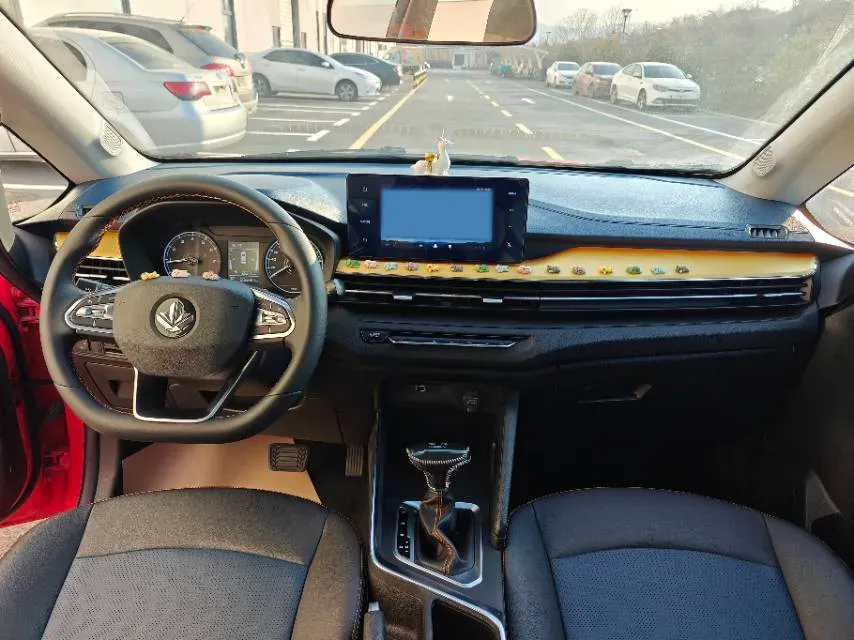 2022 Livan X3 PRO 1.5L 113HP L4 CVT,autocango,china used car exporter,china ev exporter,chinese used car exporter,chinese used ev exporter