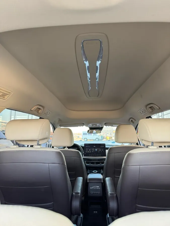 2022 Skyworth HT-i 1.5L 110HP L4 E-CVT PHEV 21.68KWH,autocango,china used car exporter,china ev exporter,chinese used car exporter,chinese used ev exporter