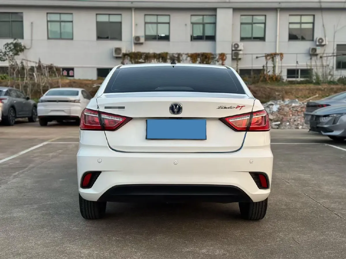 2019 ChangAn Eado DT 1.6L 125HP L4 5MT,autocango,china used car exporter,china ev exporter,chinese used car exporter,chinese used ev exporter