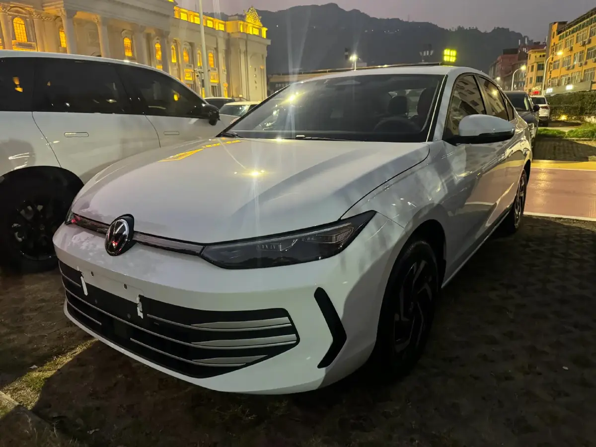 2026 Volkswagen Lavida 1.5T 160HP L4 7DCT