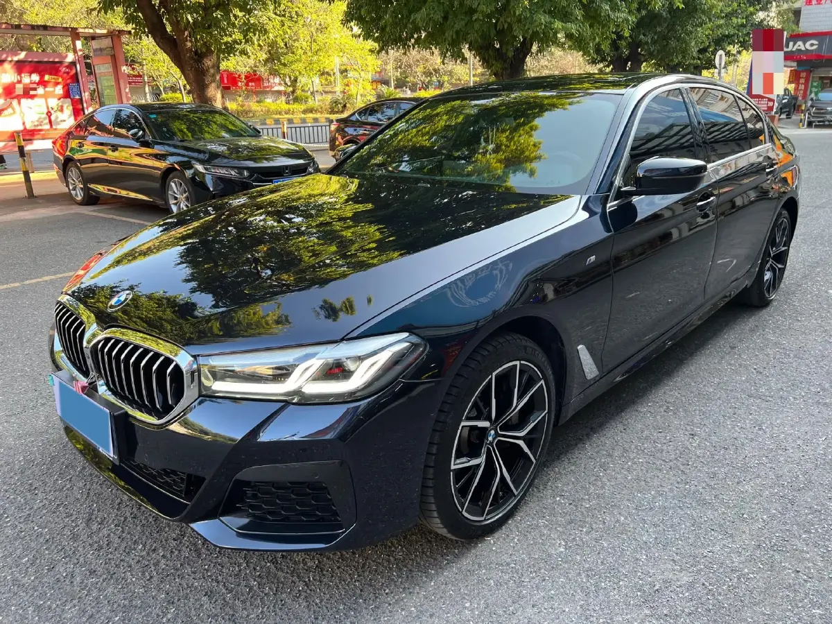 2023 BMW 5 Series 2.0T 245HP L4 8AT