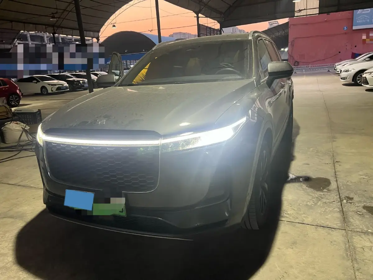 2021 Li ONE Range Extended 131HP REEV 40.5KWH