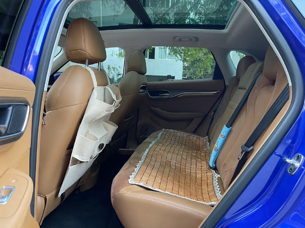 2018 Roewe MARVEL X BEV 52.5KWH,autocango,china used car exporter,china ev exporter,chinese used car exporter,chinese used ev exporter