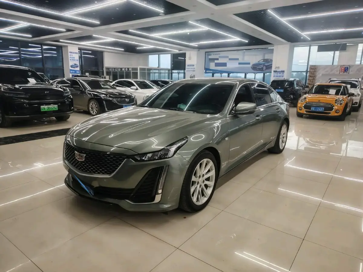 2022 Cadillac CT5 2.0T 237HP L4 10AT