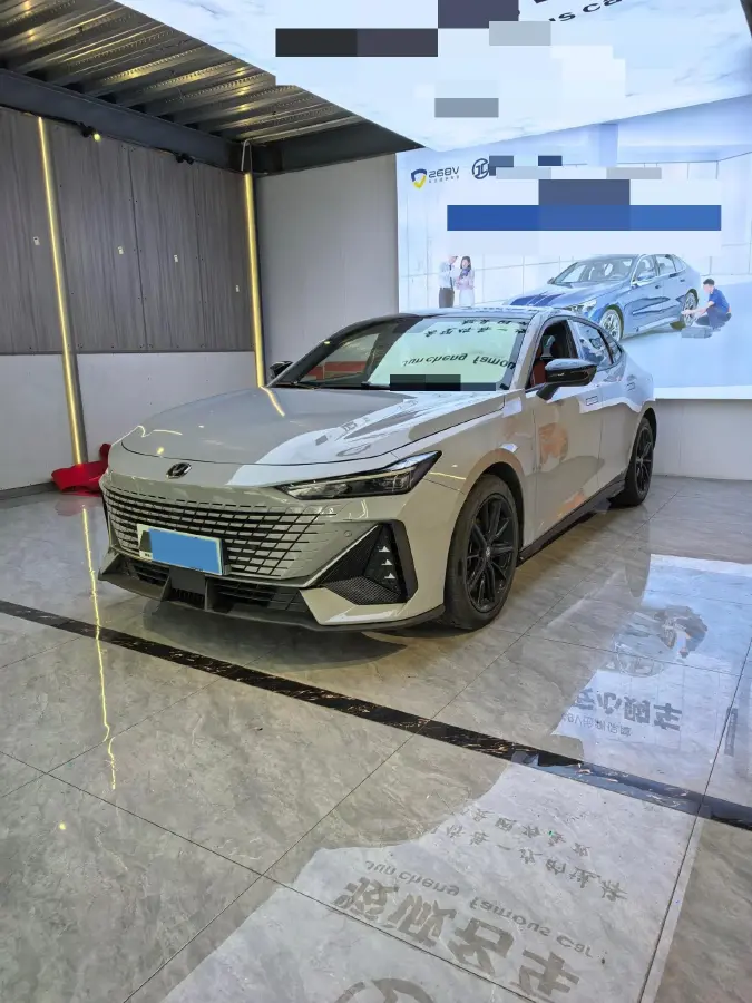 2022 ChangAn UNI-V 1.5T 188HP L4 7DCT