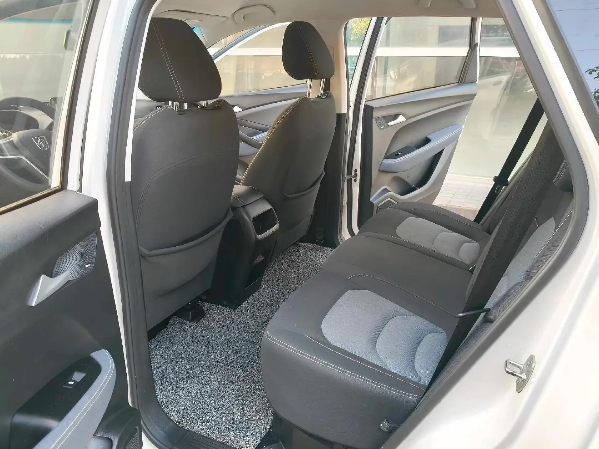 2018 BAIC Hyosow S7 1.5T 150HP L4 6MT,autocango,china used car exporter,china ev exporter,chinese used car exporter,chinese used ev exporter