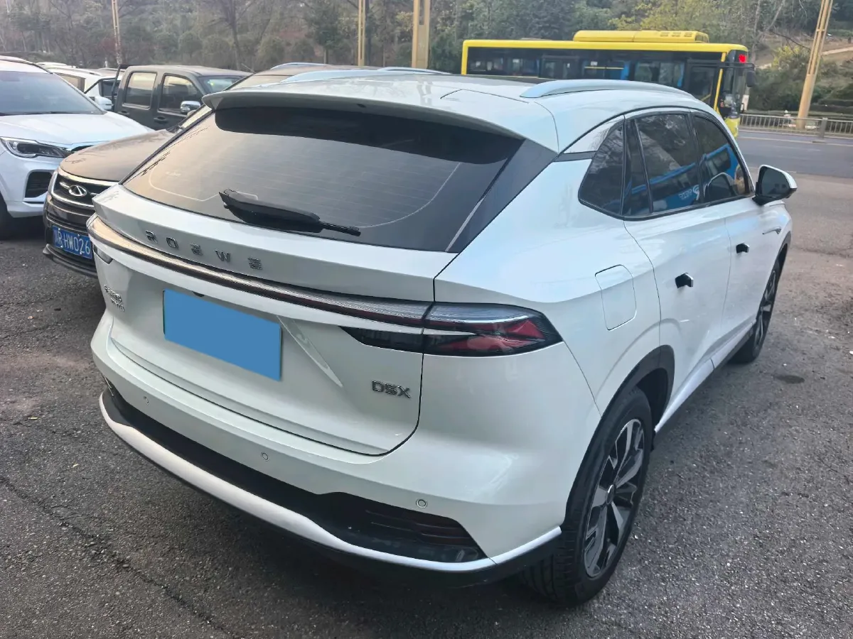 2024 Roewe D5X DMH 1.5T 150HP L4 2DHT PHEV 21.4KWH,autocango,china used car exporter,china ev exporter,chinese used car exporter,chinese used ev exporter