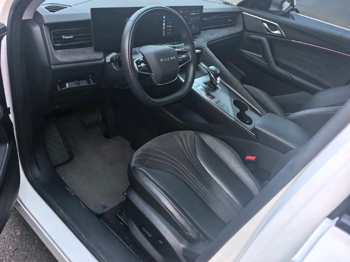 2024 Roewe D5X DMH 1.5T 150HP L4 2DHT PHEV 21.4KWH,autocango,china used car exporter,china ev exporter,chinese used car exporter,chinese used ev exporter