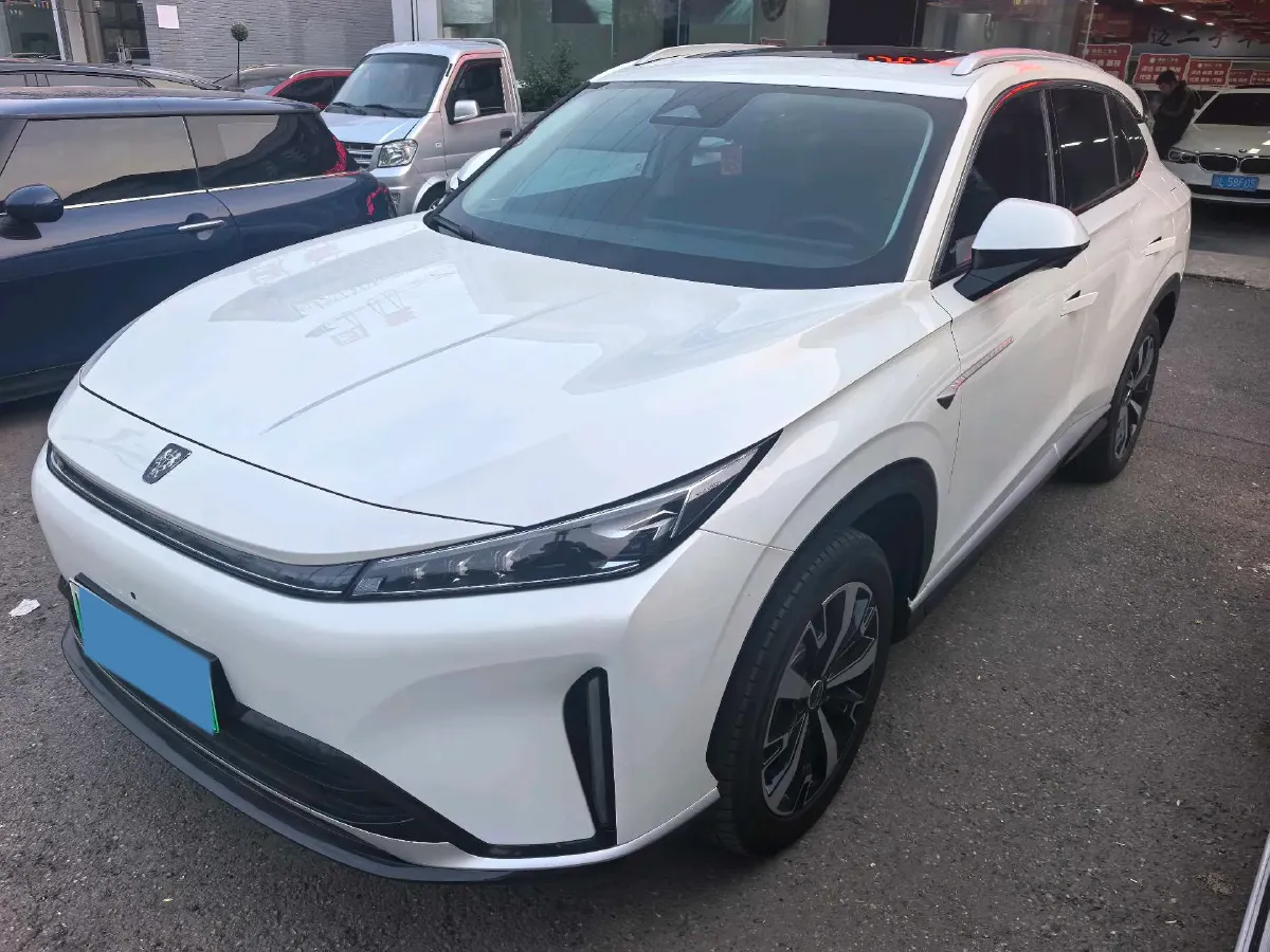 2024 Roewe D5X DMH 1.5T 150HP L4 2DHT PHEV 21.4KWH,autocango,china used car exporter,china ev exporter,chinese used car exporter,chinese used ev exporter