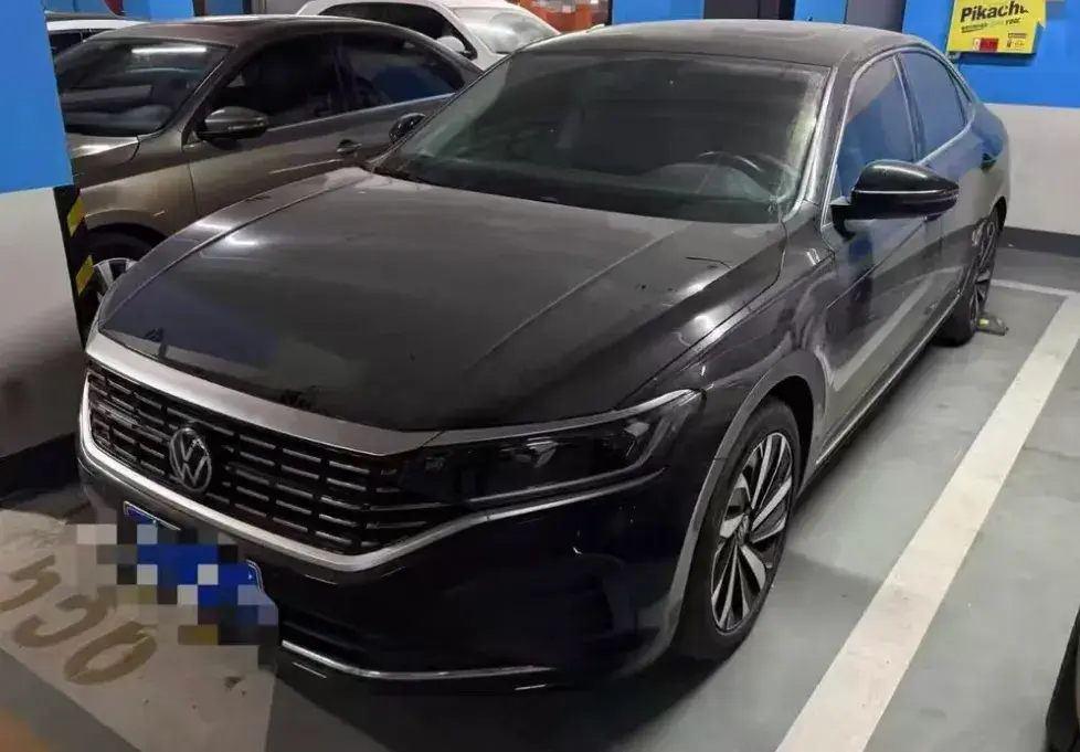 2024 Volkswagen Passat 2.0T 186HP L4 7DCT