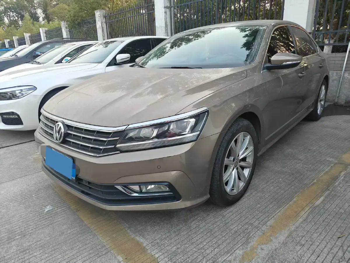 2017 Volkswagen Passat 1.8T 180HP L4 7DCT