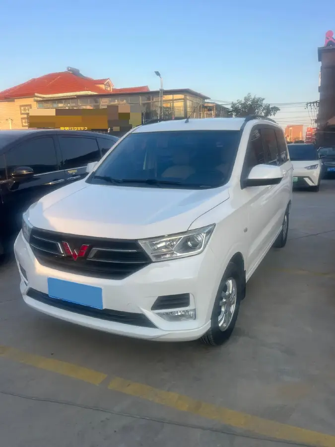 2019 WuLing HongGuang 1.5L 99HP L4 6MT